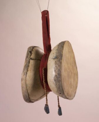 Tambourin (damaru) tibétain, collections du muséum de Toulouse